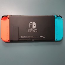 Tył Nintendo Switch
